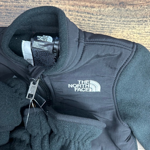 TNF Denali Baby Overall, Mittens & Booties - Picture 6 of 6